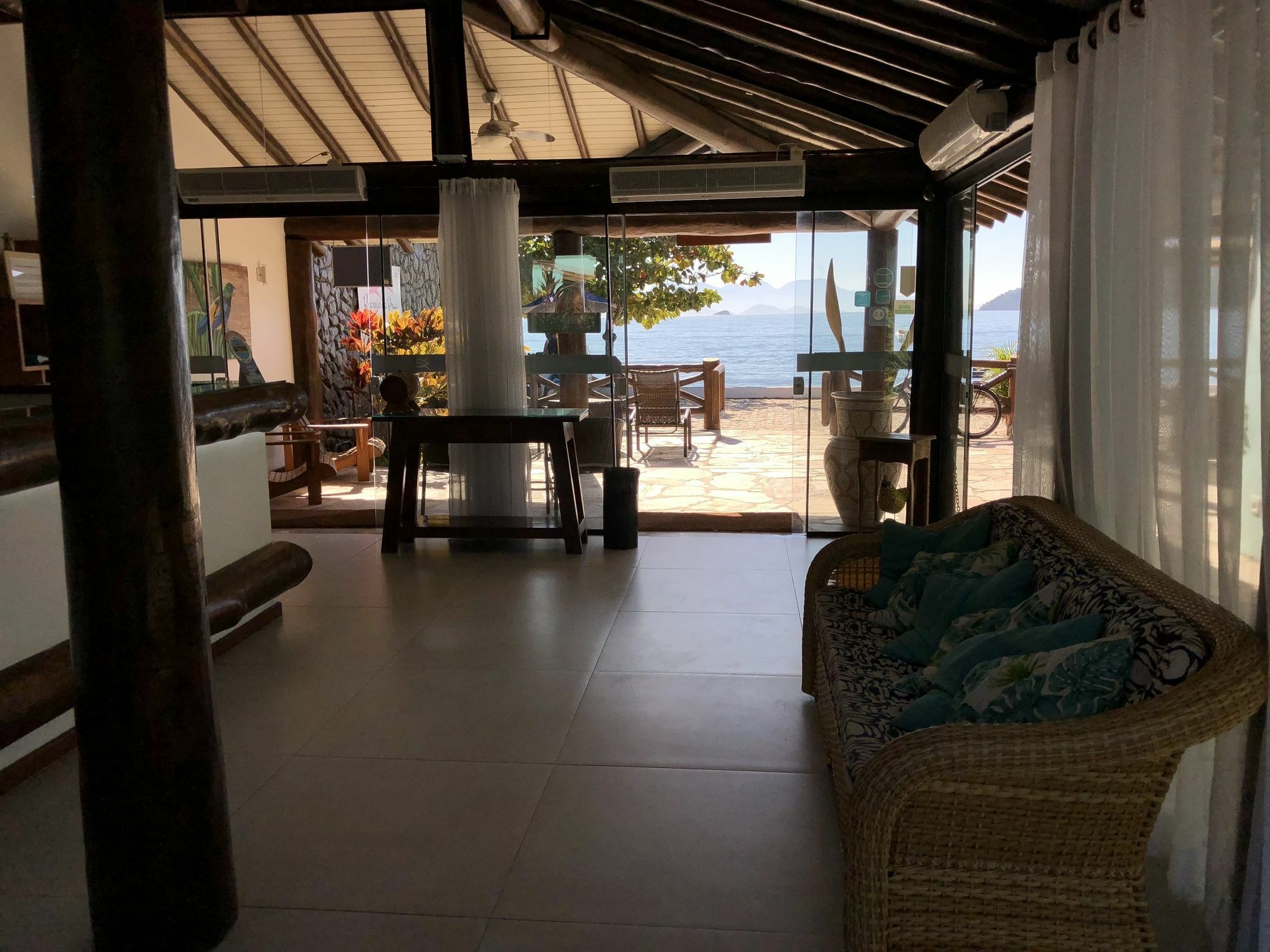 Pousada Recreio Da Praia Vila do Abraao Екстер'єр фото